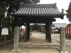 萬徳寺の山門