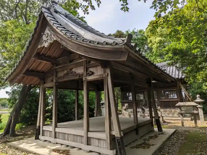 日吉社の{uncategorized: "未分類", other: "その他", undefined: "問題あり", building: "その他建物", grave: "お墓", sacred_gate: "鳥居", guardian: "狛犬", statue: "像", buddha: "仏像", history: "歴史", nature: "自然", garden: "庭園", animal: "動物", pagoda: "塔", temizu: "手水舎", mountain_gate: "山門・神門", sanctuary: "本殿・本堂", subordinate: "末社・摂社", art: "芸術", scenery: "景色", jizo: "地蔵", ema: "絵馬", goshuin: "御朱印", omikuji: "おみくじ", items: "授与品その他", amulet: "お守り", goshuincho: "御朱印帳", eats: "食事", festival: "お祭り", votive_dance: "神楽", shichigosan: "七五三参", wedding: "結婚式", experience: "体験その他", initially: "初詣", around: "周辺", anti_infection: "感染症対策"}