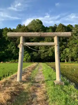 沼坪温泉神社の{uncategorized: "未分類", other: "その他", undefined: "問題あり", building: "その他建物", grave: "お墓", sacred_gate: "鳥居", guardian: "狛犬", statue: "像", buddha: "仏像", history: "歴史", nature: "自然", garden: "庭園", animal: "動物", pagoda: "塔", temizu: "手水舎", mountain_gate: "山門・神門", sanctuary: "本殿・本堂", subordinate: "末社・摂社", art: "芸術", scenery: "景色", jizo: "地蔵", ema: "絵馬", goshuin: "御朱印", omikuji: "おみくじ", items: "授与品その他", amulet: "お守り", goshuincho: "御朱印帳", eats: "食事", festival: "お祭り", votive_dance: "神楽", shichigosan: "七五三参", wedding: "結婚式", experience: "体験その他", initially: "初詣", around: "周辺", anti_infection: "感染症対策"}