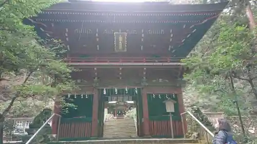 花園神社の山門