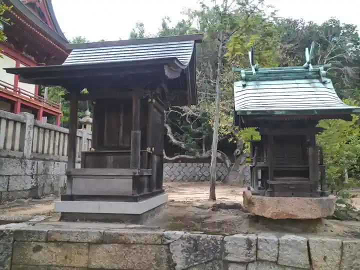 鴻八幡宮の末社・摂社