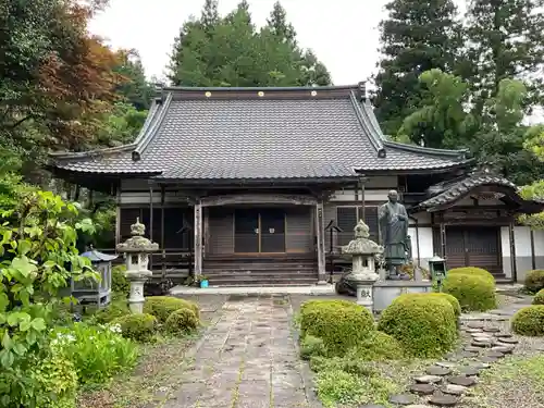 善導寺の本殿・本堂