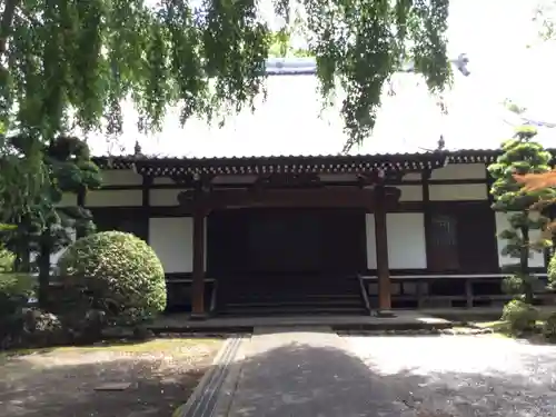 光長寺の本殿・本堂