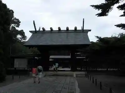 宮崎神宮の山門・神門