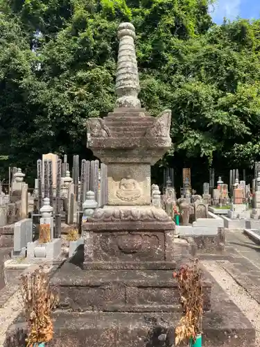 覺勝院（覚勝院）の塔