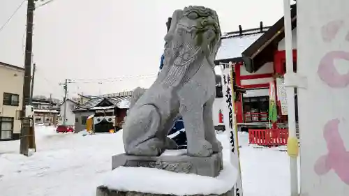 潮見ヶ岡神社の狛犬