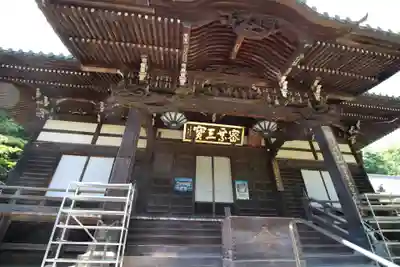 三寳寺の本殿・本堂