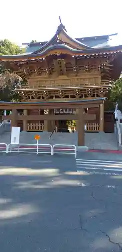 健軍神社の山門