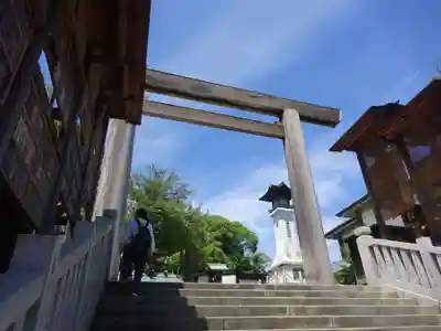 伊勢山皇大神宮の鳥居