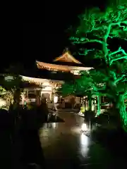 目の霊山　油山寺の本殿