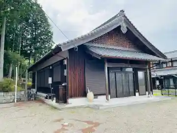 円満寺の{uncategorized: "未分類", other: "その他", undefined: "問題あり", building: "その他建物", grave: "お墓", sacred_gate: "鳥居", guardian: "狛犬", statue: "像", buddha: "仏像", history: "歴史", nature: "自然", garden: "庭園", animal: "動物", pagoda: "塔", temizu: "手水舎", mountain_gate: "山門・神門", sanctuary: "本殿・本堂", subordinate: "末社・摂社", art: "芸術", scenery: "景色", jizo: "地蔵", ema: "絵馬", goshuin: "御朱印", omikuji: "おみくじ", items: "授与品その他", amulet: "お守り", goshuincho: "御朱印帳", eats: "食事", festival: "お祭り", votive_dance: "神楽", shichigosan: "七五三参", wedding: "結婚式", experience: "体験その他", initially: "初詣", around: "周辺", anti_infection: "感染症対策"}