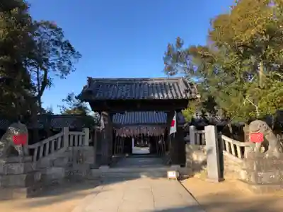 白鳥神社の山門・神門