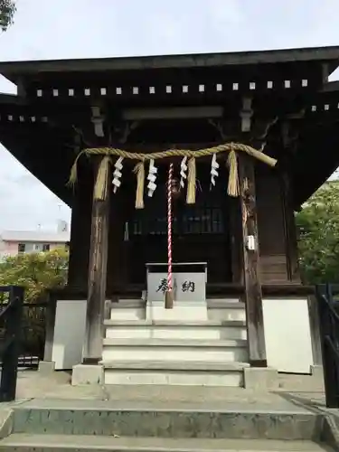 鶴ヶ峰稲荷神社の本殿