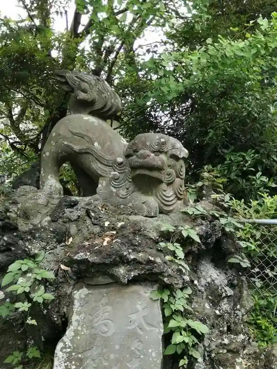 春日部八幡神社の狛犬