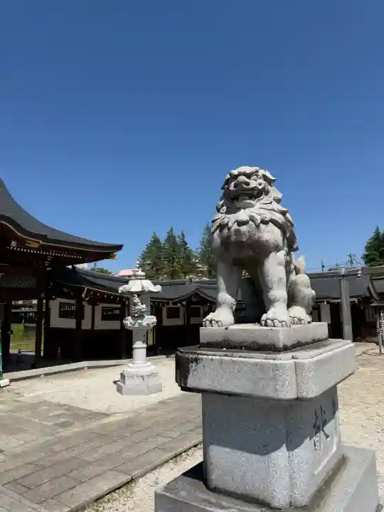 諏訪神社の{uncategorized: "未分類", other: "その他", undefined: "問題あり", building: "その他建物", grave: "お墓", sacred_gate: "鳥居", guardian: "狛犬", statue: "像", buddha: "仏像", history: "歴史", nature: "自然", garden: "庭園", animal: "動物", pagoda: "塔", temizu: "手水舎", mountain_gate: "山門・神門", sanctuary: "本殿・本堂", subordinate: "末社・摂社", art: "芸術", scenery: "景色", jizo: "地蔵", ema: "絵馬", goshuin: "御朱印", omikuji: "おみくじ", items: "授与品その他", amulet: "お守り", goshuincho: "御朱印帳", eats: "食事", festival: "お祭り", votive_dance: "神楽", shichigosan: "七五三参", wedding: "結婚式", experience: "体験その他", initially: "初詣", around: "周辺", anti_infection: "感染症対策"}