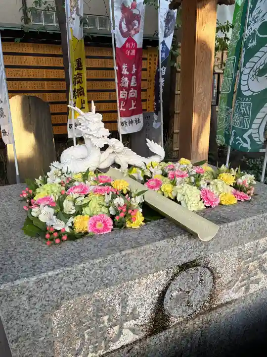 田無神社の{uncategorized: "未分類", other: "その他", undefined: "問題あり", building: "その他建物", grave: "お墓", sacred_gate: "鳥居", guardian: "狛犬", statue: "像", buddha: "仏像", history: "歴史", nature: "自然", garden: "庭園", animal: "動物", pagoda: "塔", temizu: "手水舎", mountain_gate: "山門・神門", sanctuary: "本殿・本堂", subordinate: "末社・摂社", art: "芸術", scenery: "景色", jizo: "地蔵", ema: "絵馬", goshuin: "御朱印", omikuji: "おみくじ", items: "授与品その他", amulet: "お守り", goshuincho: "御朱印帳", eats: "食事", festival: "お祭り", votive_dance: "神楽", shichigosan: "七五三参", wedding: "結婚式", experience: "体験その他", initially: "初詣", around: "周辺", anti_infection: "感染症対策"}