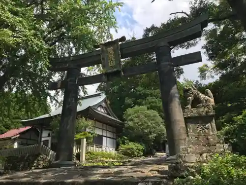 霊泉寺の鳥居