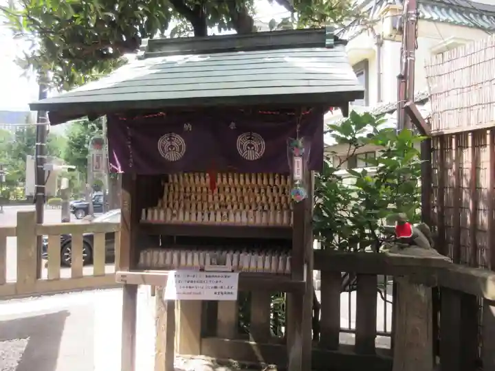 被官稲荷神社のその他建物