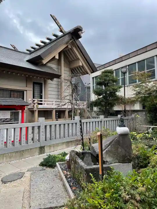 蛇窪神社の本殿・本堂
