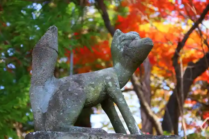 東館稲荷神社の狛犬