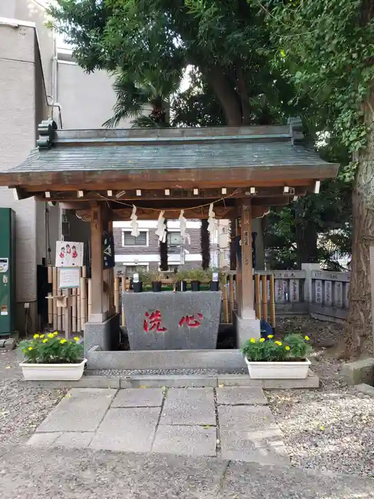 高円寺氷川神社の手水舎