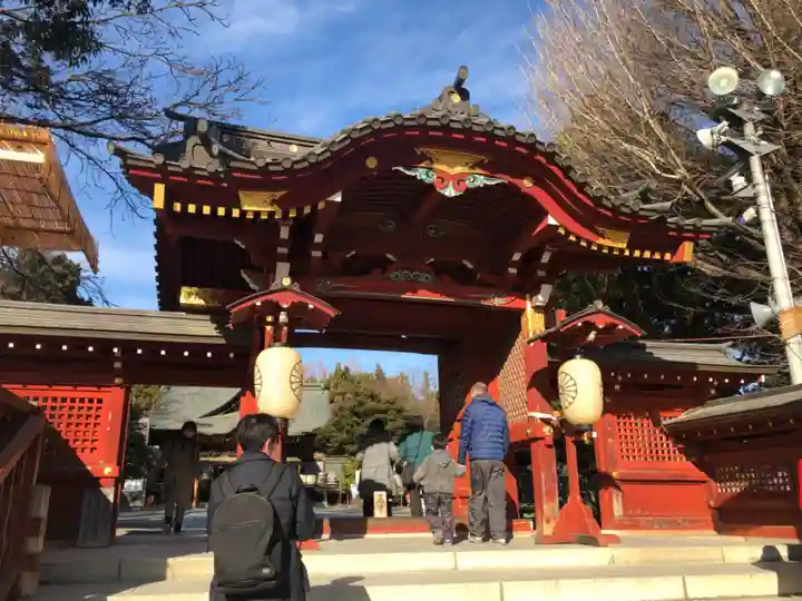 秩父神社の山門・神門