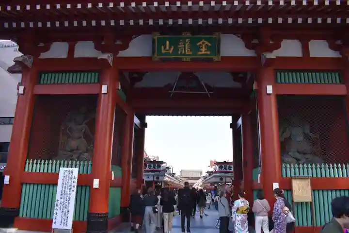 浅草寺の山門・神門