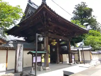 超勝寺（西超勝寺）の{uncategorized: "未分類", other: "その他", undefined: "問題あり", building: "その他建物", grave: "お墓", sacred_gate: "鳥居", guardian: "狛犬", statue: "像", buddha: "仏像", history: "歴史", nature: "自然", garden: "庭園", animal: "動物", pagoda: "塔", temizu: "手水舎", mountain_gate: "山門・神門", sanctuary: "本殿・本堂", subordinate: "末社・摂社", art: "芸術", scenery: "景色", jizo: "地蔵", ema: "絵馬", goshuin: "御朱印", omikuji: "おみくじ", items: "授与品その他", amulet: "お守り", goshuincho: "御朱印帳", eats: "食事", festival: "お祭り", votive_dance: "神楽", shichigosan: "七五三参", wedding: "結婚式", experience: "体験その他", initially: "初詣", around: "周辺", anti_infection: "感染症対策"}