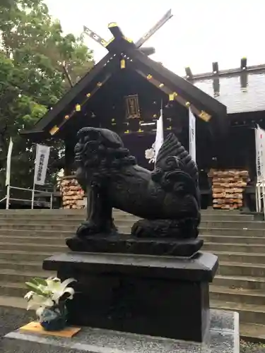 札幌諏訪神社の狛犬