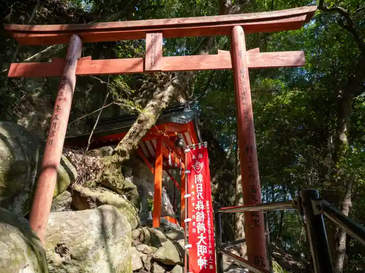 祐徳稲荷神社の{uncategorized: "未分類", other: "その他", undefined: "問題あり", building: "その他建物", grave: "お墓", sacred_gate: "鳥居", guardian: "狛犬", statue: "像", buddha: "仏像", history: "歴史", nature: "自然", garden: "庭園", animal: "動物", pagoda: "塔", temizu: "手水舎", mountain_gate: "山門・神門", sanctuary: "本殿・本堂", subordinate: "末社・摂社", art: "芸術", scenery: "景色", jizo: "地蔵", ema: "絵馬", goshuin: "御朱印", omikuji: "おみくじ", items: "授与品その他", amulet: "お守り", goshuincho: "御朱印帳", eats: "食事", festival: "お祭り", votive_dance: "神楽", shichigosan: "七五三参", wedding: "結婚式", experience: "体験その他", initially: "初詣", around: "周辺", anti_infection: "感染症対策"}