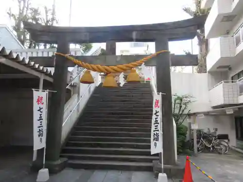 高輪神社の鳥居