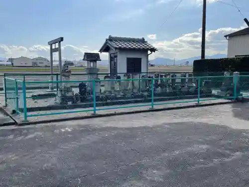 薬師寺の{uncategorized: "未分類", other: "その他", undefined: "問題あり", building: "その他建物", grave: "お墓", sacred_gate: "鳥居", guardian: "狛犬", statue: "像", buddha: "仏像", history: "歴史", nature: "自然", garden: "庭園", animal: "動物", pagoda: "塔", temizu: "手水舎", mountain_gate: "山門・神門", sanctuary: "本殿・本堂", subordinate: "末社・摂社", art: "芸術", scenery: "景色", jizo: "地蔵", ema: "絵馬", goshuin: "御朱印", omikuji: "おみくじ", items: "授与品その他", amulet: "お守り", goshuincho: "御朱印帳", eats: "食事", festival: "お祭り", votive_dance: "神楽", shichigosan: "七五三参", wedding: "結婚式", experience: "体験その他", initially: "初詣", around: "周辺", anti_infection: "感染症対策"}