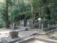 法華堂跡(源頼朝墓・北条義時墓)のお墓