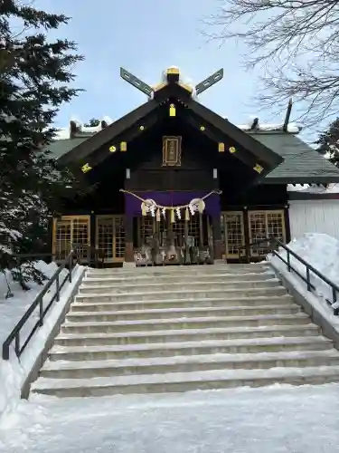 厚別神社の{uncategorized: "未分類", other: "その他", undefined: "問題あり", building: "その他建物", grave: "お墓", sacred_gate: "鳥居", guardian: "狛犬", statue: "像", buddha: "仏像", history: "歴史", nature: "自然", garden: "庭園", animal: "動物", pagoda: "塔", temizu: "手水舎", mountain_gate: "山門・神門", sanctuary: "本殿・本堂", subordinate: "末社・摂社", art: "芸術", scenery: "景色", jizo: "地蔵", ema: "絵馬", goshuin: "御朱印", omikuji: "おみくじ", items: "授与品その他", amulet: "お守り", goshuincho: "御朱印帳", eats: "食事", festival: "お祭り", votive_dance: "神楽", shichigosan: "七五三参", wedding: "結婚式", experience: "体験その他", initially: "初詣", around: "周辺", anti_infection: "感染症対策"}