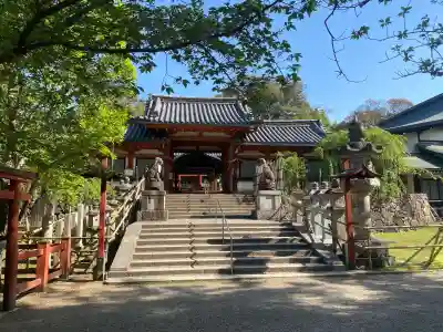 氷室神社の{uncategorized: "未分類", other: "その他", undefined: "問題あり", building: "その他建物", grave: "お墓", sacred_gate: "鳥居", guardian: "狛犬", statue: "像", buddha: "仏像", history: "歴史", nature: "自然", garden: "庭園", animal: "動物", pagoda: "塔", temizu: "手水舎", mountain_gate: "山門・神門", sanctuary: "本殿・本堂", subordinate: "末社・摂社", art: "芸術", scenery: "景色", jizo: "地蔵", ema: "絵馬", goshuin: "御朱印", omikuji: "おみくじ", items: "授与品その他", amulet: "お守り", goshuincho: "御朱印帳", eats: "食事", festival: "お祭り", votive_dance: "神楽", shichigosan: "七五三参", wedding: "結婚式", experience: "体験その他", initially: "初詣", around: "周辺", anti_infection: "感染症対策"}