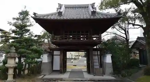 速念寺の山門