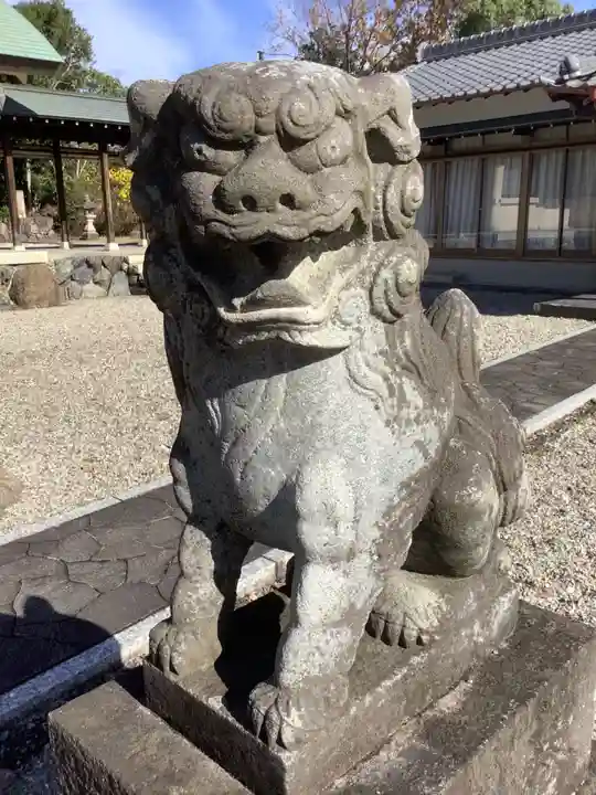 神明神社(出川)の狛犬