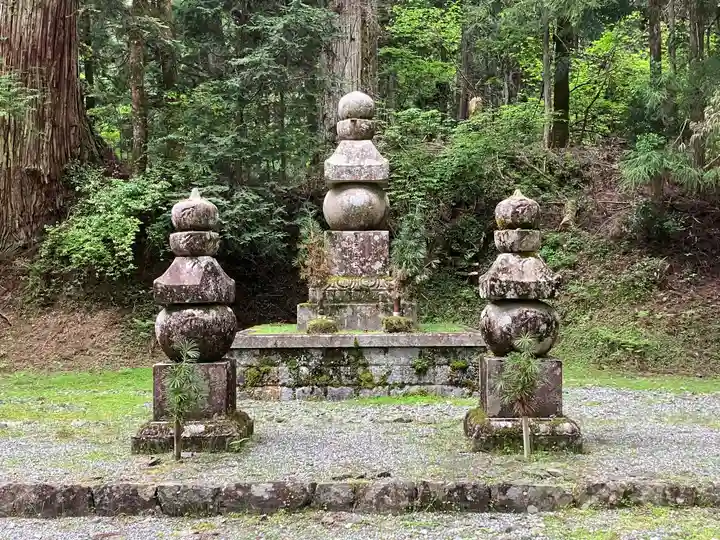 高野山金剛峯寺奥の院(和歌山県)