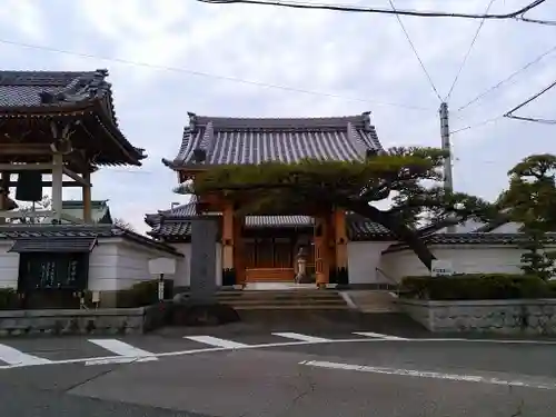 順慶寺の山門