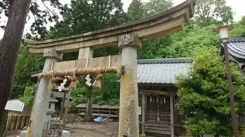 高雄神社の鳥居