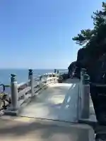 海津見神社(桂浜龍王宮)の{uncategorized: "未分類", other: "その他", undefined: "問題あり", building: "その他建物", grave: "お墓", sacred_gate: "鳥居", guardian: "狛犬", statue: "像", buddha: "仏像", history: "歴史", nature: "自然", garden: "庭園", animal: "動物", pagoda: "塔", temizu: "手水舎", mountain_gate: "山門・神門", sanctuary: "本殿・本堂", subordinate: "末社・摂社", art: "芸術", scenery: "景色", jizo: "地蔵", ema: "絵馬", goshuin: "御朱印", omikuji: "おみくじ", items: "授与品その他", amulet: "お守り", goshuincho: "御朱印帳", eats: "食事", festival: "お祭り", votive_dance: "神楽", shichigosan: "七五三参", wedding: "結婚式", experience: "体験その他", initially: "初詣", around: "周辺", anti_infection: "感染症対策"}