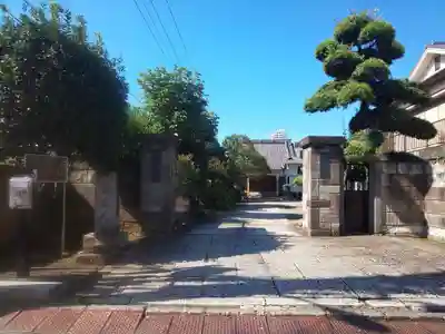 法善寺の山門・神門