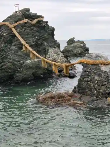 二見興玉神社の{uncategorized: "未分類", other: "その他", undefined: "問題あり", building: "その他建物", grave: "お墓", sacred_gate: "鳥居", guardian: "狛犬", statue: "像", buddha: "仏像", history: "歴史", nature: "自然", garden: "庭園", animal: "動物", pagoda: "塔", temizu: "手水舎", mountain_gate: "山門・神門", sanctuary: "本殿・本堂", subordinate: "末社・摂社", art: "芸術", scenery: "景色", jizo: "地蔵", ema: "絵馬", goshuin: "御朱印", omikuji: "おみくじ", items: "授与品その他", amulet: "お守り", goshuincho: "御朱印帳", eats: "食事", festival: "お祭り", votive_dance: "神楽", shichigosan: "七五三参", wedding: "結婚式", experience: "体験その他", initially: "初詣", around: "周辺", anti_infection: "感染症対策"}