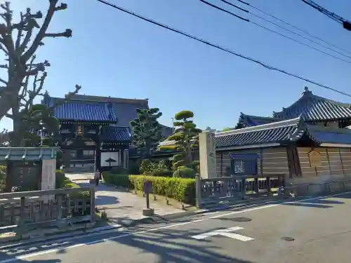 大念佛寺の{uncategorized: "未分類", other: "その他", undefined: "問題あり", building: "その他建物", grave: "お墓", sacred_gate: "鳥居", guardian: "狛犬", statue: "像", buddha: "仏像", history: "歴史", nature: "自然", garden: "庭園", animal: "動物", pagoda: "塔", temizu: "手水舎", mountain_gate: "山門・神門", sanctuary: "本殿・本堂", subordinate: "末社・摂社", art: "芸術", scenery: "景色", jizo: "地蔵", ema: "絵馬", goshuin: "御朱印", omikuji: "おみくじ", items: "授与品その他", amulet: "お守り", goshuincho: "御朱印帳", eats: "食事", festival: "お祭り", votive_dance: "神楽", shichigosan: "七五三参", wedding: "結婚式", experience: "体験その他", initially: "初詣", around: "周辺", anti_infection: "感染症対策"}