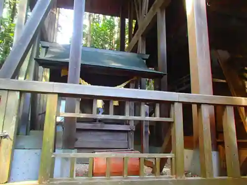 竹折武並神社の末社・摂社