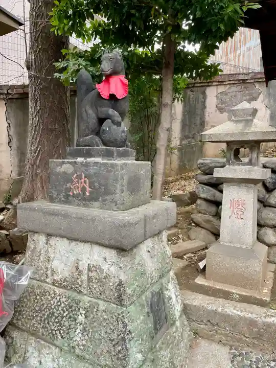 向陵稲荷神社の{uncategorized: "未分類", other: "その他", undefined: "問題あり", building: "その他建物", grave: "お墓", sacred_gate: "鳥居", guardian: "狛犬", statue: "像", buddha: "仏像", history: "歴史", nature: "自然", garden: "庭園", animal: "動物", pagoda: "塔", temizu: "手水舎", mountain_gate: "山門・神門", sanctuary: "本殿・本堂", subordinate: "末社・摂社", art: "芸術", scenery: "景色", jizo: "地蔵", ema: "絵馬", goshuin: "御朱印", omikuji: "おみくじ", items: "授与品その他", amulet: "お守り", goshuincho: "御朱印帳", eats: "食事", festival: "お祭り", votive_dance: "神楽", shichigosan: "七五三参", wedding: "結婚式", experience: "体験その他", initially: "初詣", around: "周辺", anti_infection: "感染症対策"}