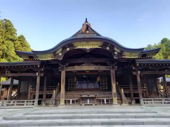 彌彦神社の本殿・本堂