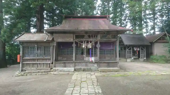 宇那禰神社の本殿・本堂