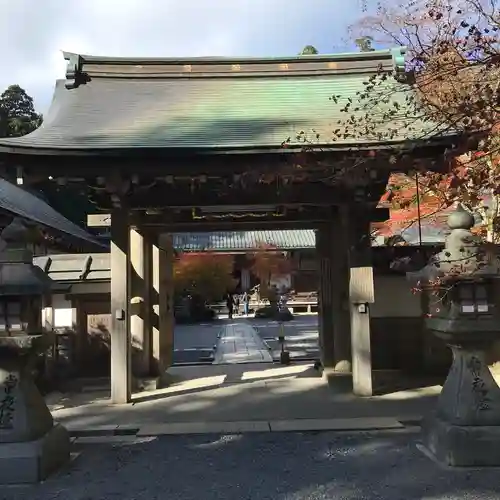 比叡山延暦寺の山門