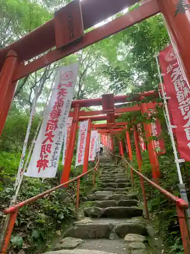 天開稲荷社の鳥居